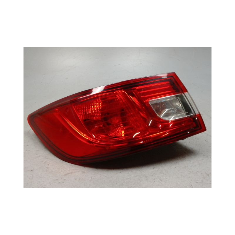 FEU ARRIERE GAUCHE  RENAULT CLIO
