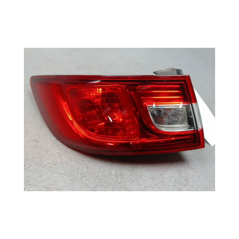 FEU ARRIERE GAUCHE  RENAULT CLIO