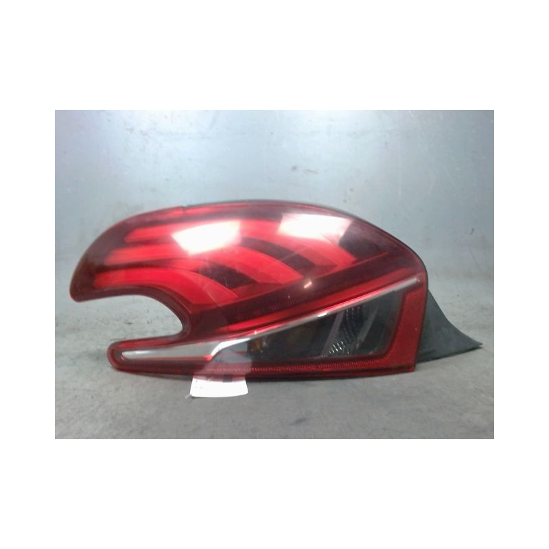 FEU ARRIERE GAUCHE  PEUGEOT 208