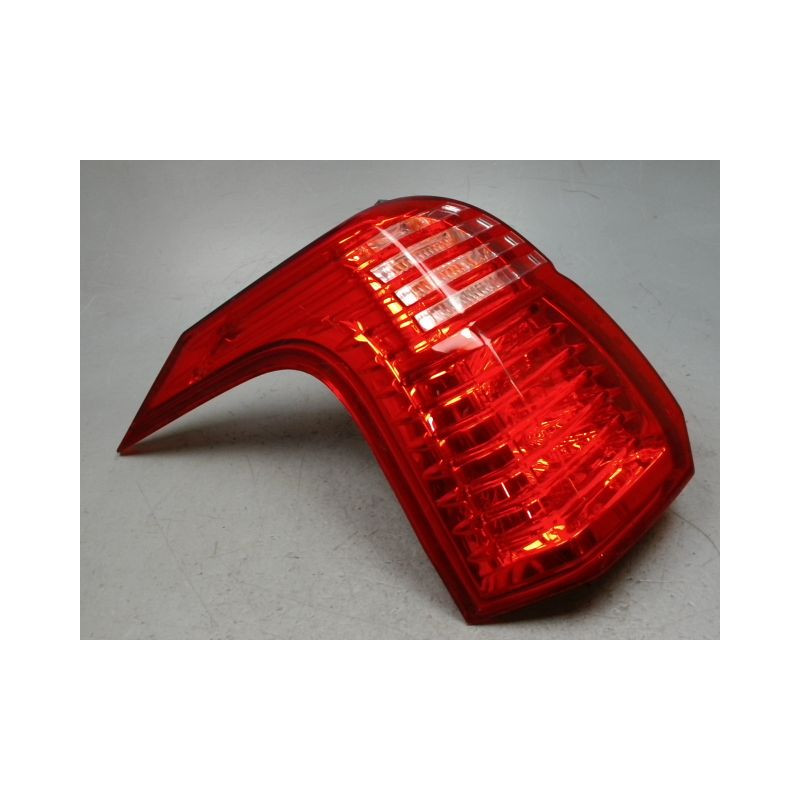 FEU ARRIERE GAUCHE  PEUGEOT 5008 2009-
