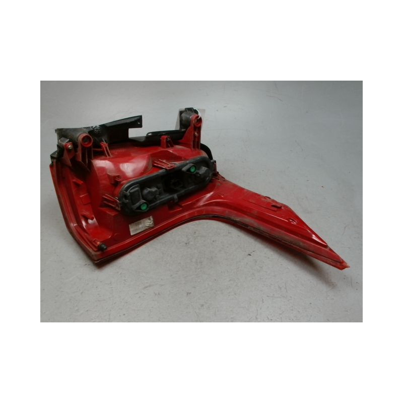 FEU ARRIERE GAUCHE  PEUGEOT 5008 2009-