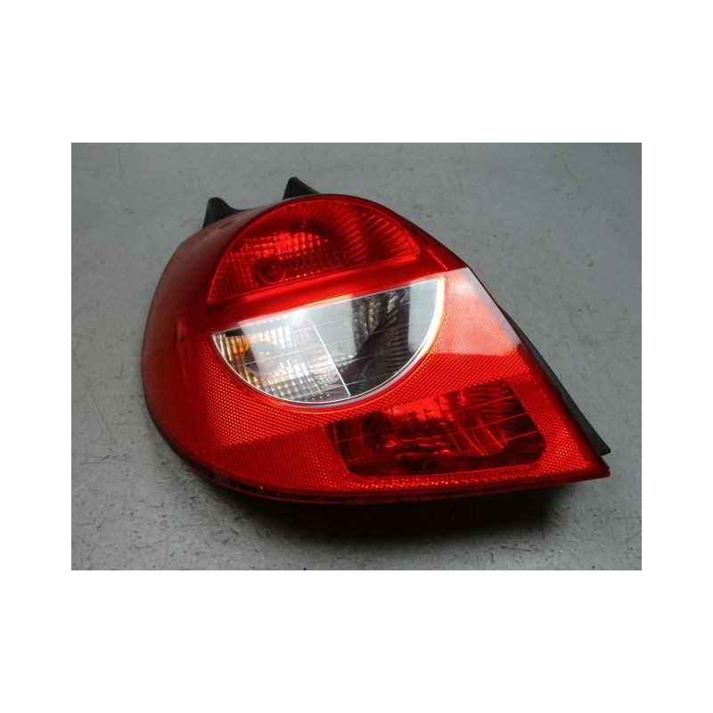 FEU ARRIERE GAUCHE  RENAULT CLIO III 2005-