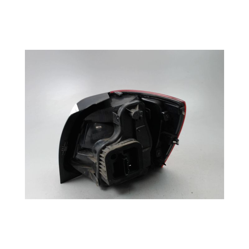FEU ARRIERE GAUCHE  VOLKSWAGEN POLO V Phase 1 (6R) 2009-...