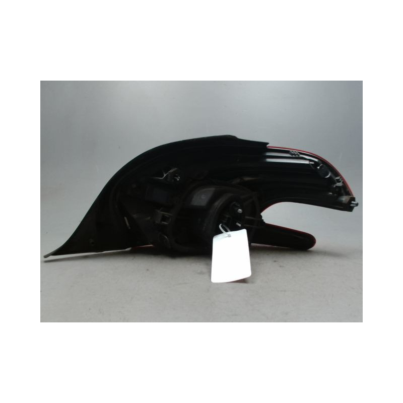 FEU ARRIERE GAUCHE  PEUGEOT 208