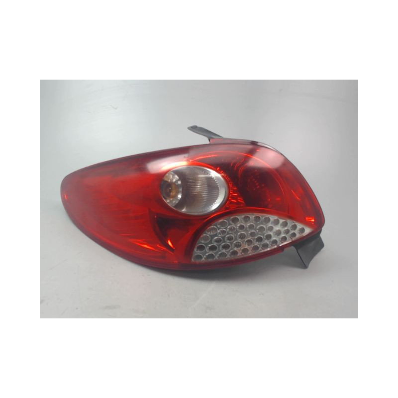 FEU ARRIERE GAUCHE  PEUGEOT 206 + 2009-2013
