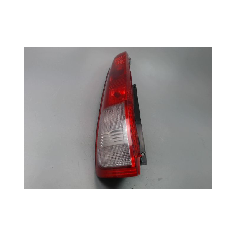 FEU ARRIERE GAUCHE  NISSAN X-TRAIL BREAK I Phase 2 2004-2007
