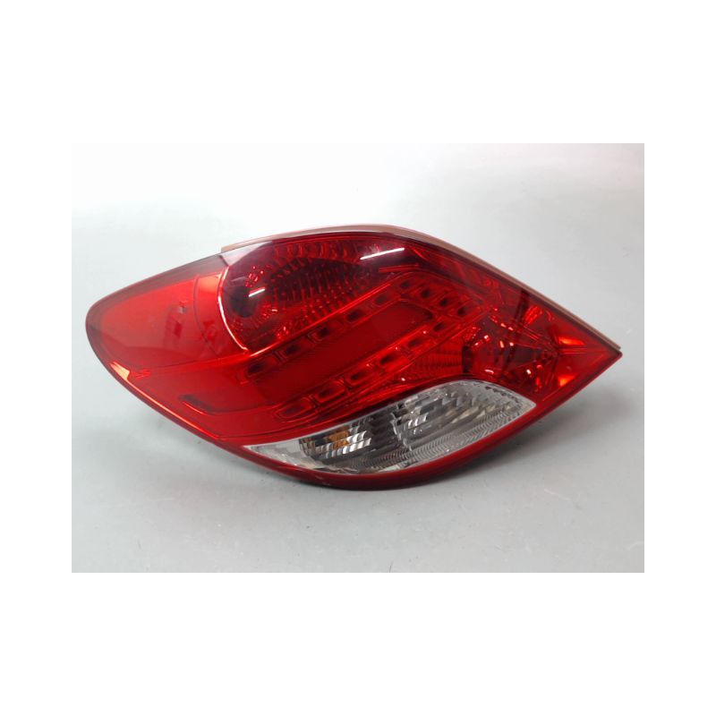 FEU ARRIERE GAUCHE  PEUGEOT 207 2006-2013