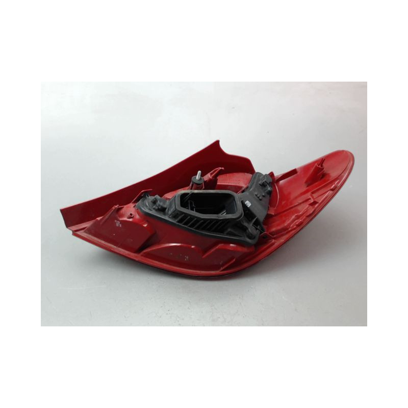 FEU ARRIERE GAUCHE  PEUGEOT 207 2006-2013