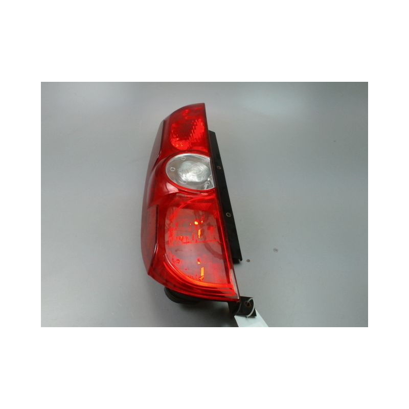 FEU ARRIERE GAUCHE  OPEL COMBO CARGO 2003-