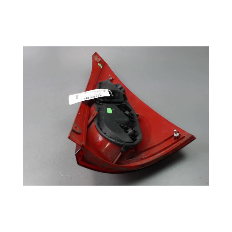 FEU ARRIERE GAUCHE  PEUGEOT 107 Phase 2 2009-2012