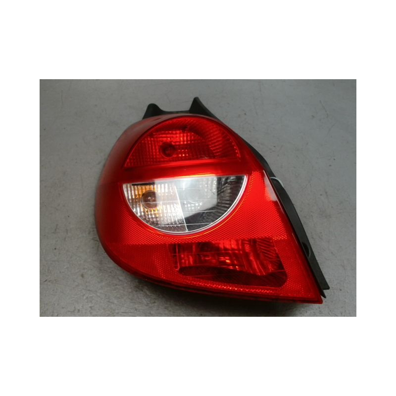 FEU ARRIERE GAUCHE  RENAULT CLIO III 2005-
