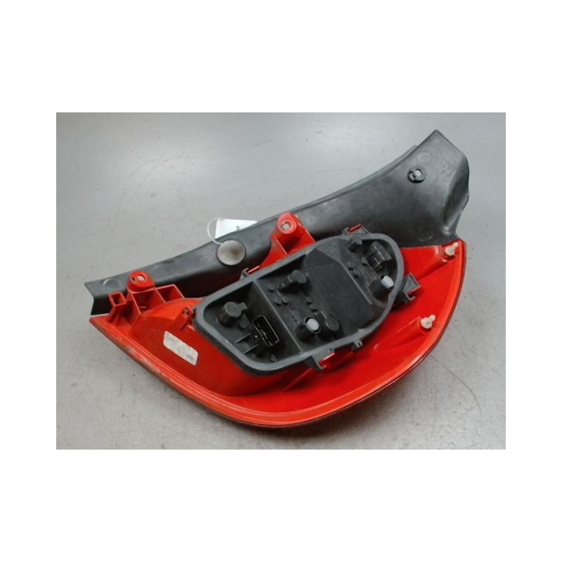 FEU ARRIERE GAUCHE  RENAULT CLIO III 2005-