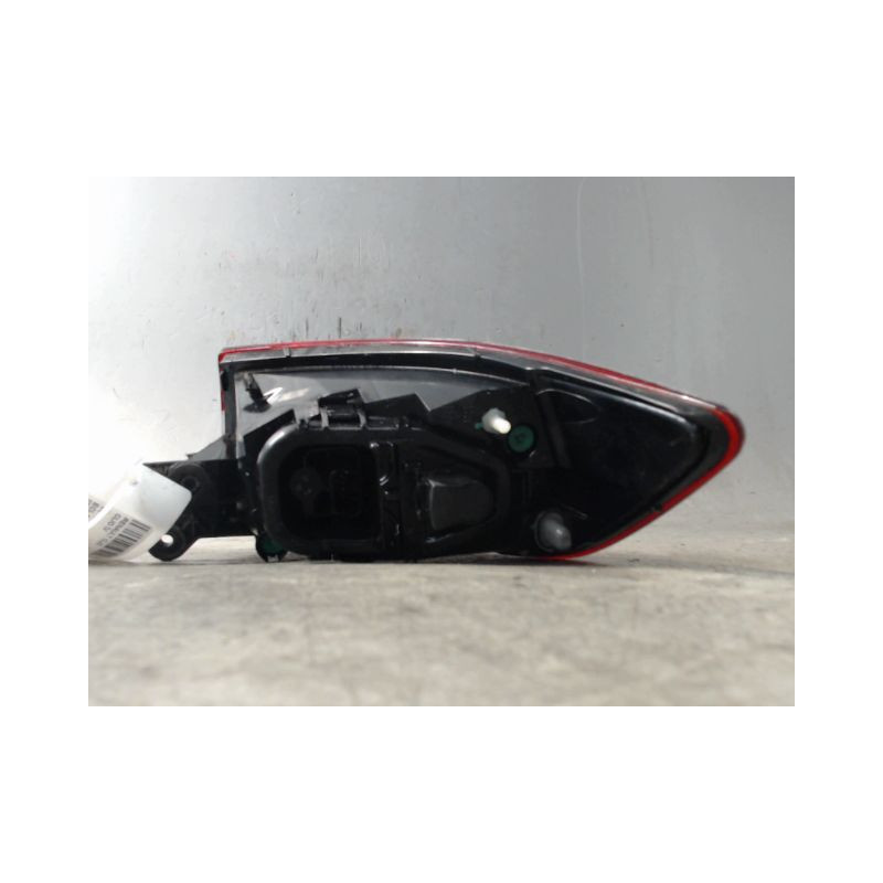 FEU ARRIERE GAUCHE  RENAULT CLIO IV