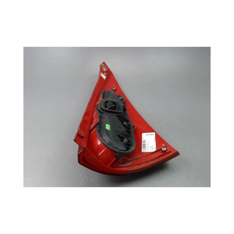 FEU ARRIERE GAUCHE  PEUGEOT 107 Phase 2 2009-2012