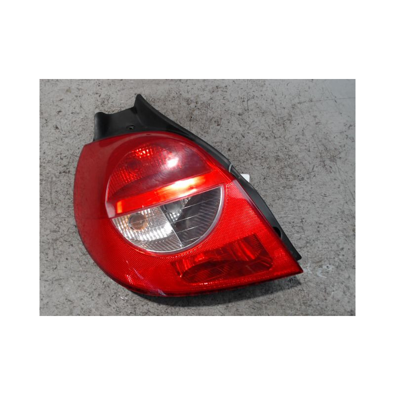 FEU ARRIERE GAUCHE  RENAULT CLIO III 2005-