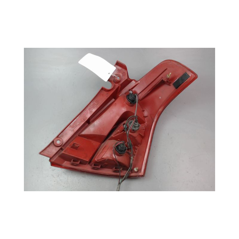 FEU ARRIERE GAUCHE  SUZUKI SWIFT III 2005-2011