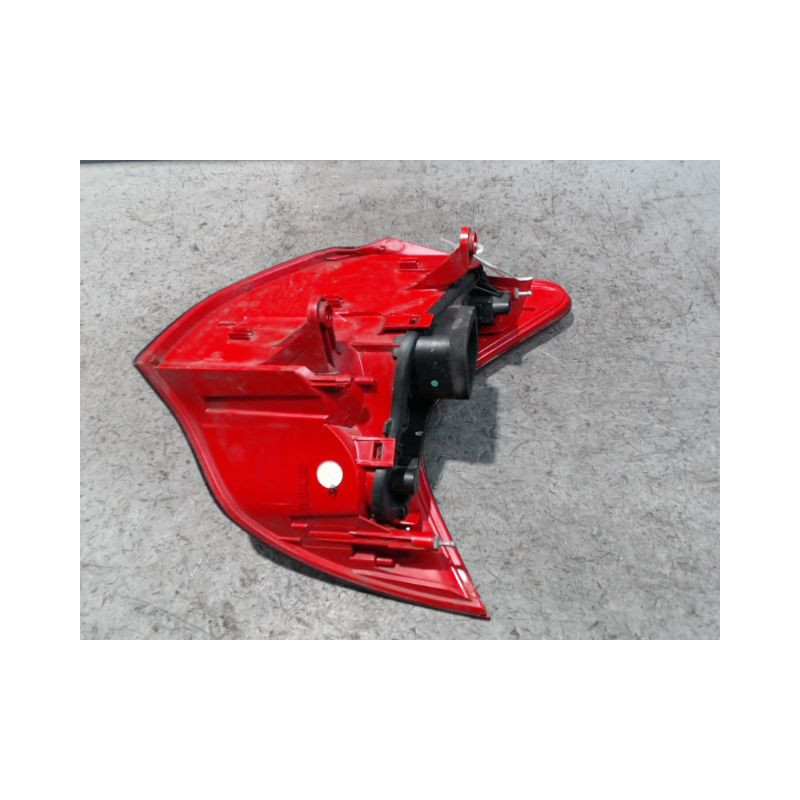 FEU ARRIERE GAUCHE  PEUGEOT 3008 2009-