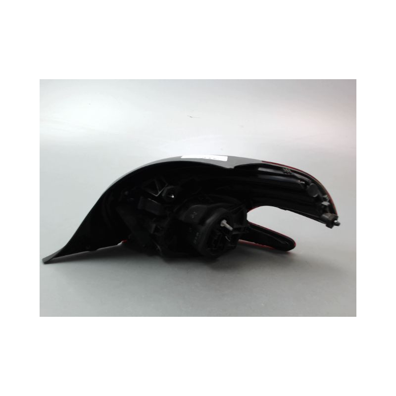 FEU ARRIERE GAUCHE  PEUGEOT 208 Phase 1 2012-...