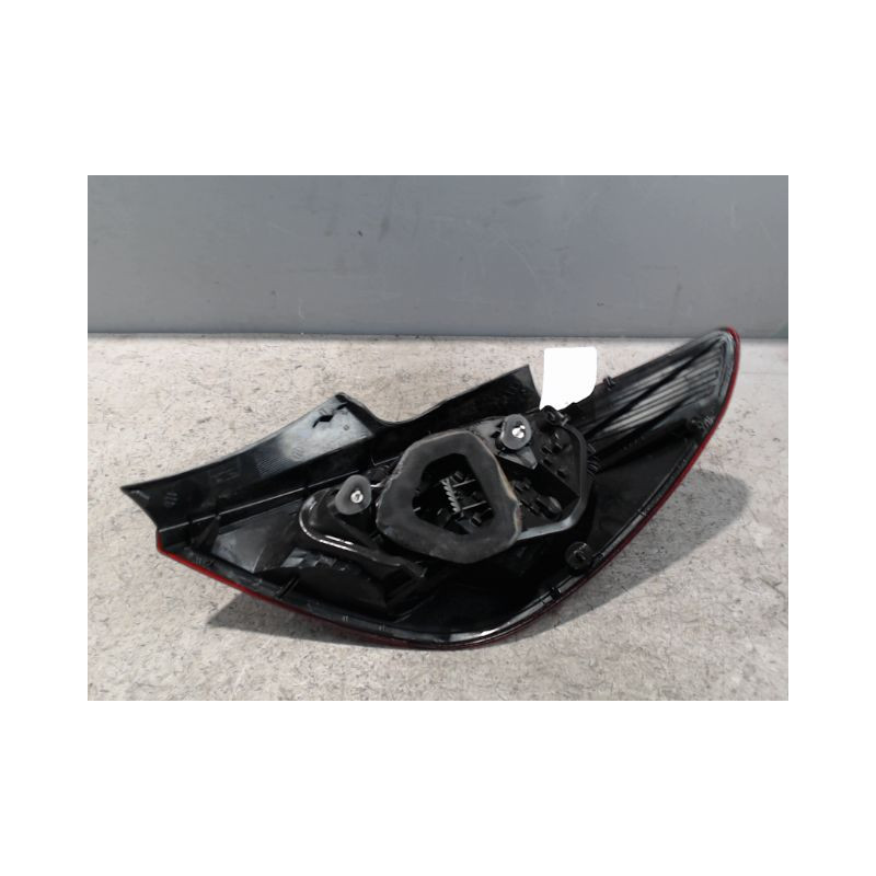 FEU ARRIERE GAUCHE  OPEL CORSA 06-09