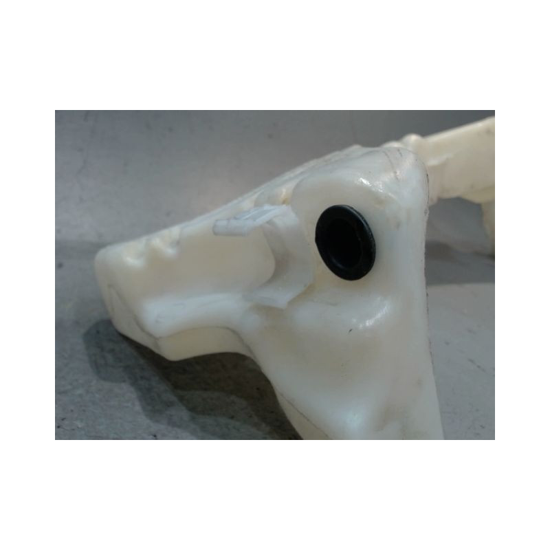 RESERVOIR LAVE-GLACE AVANT FORD KUGA