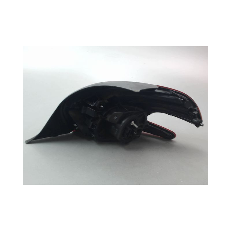 FEU ARRIERE GAUCHE  PEUGEOT 208 Phase 1 2012-...