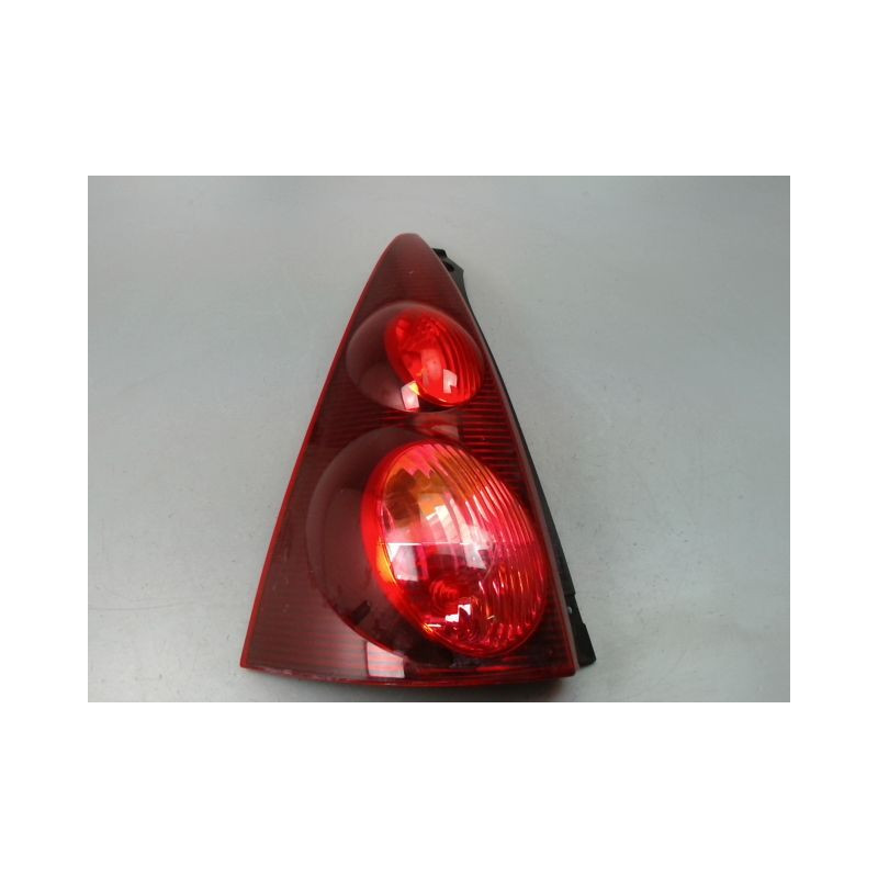 FEU ARRIERE GAUCHE  PEUGEOT 107 3P