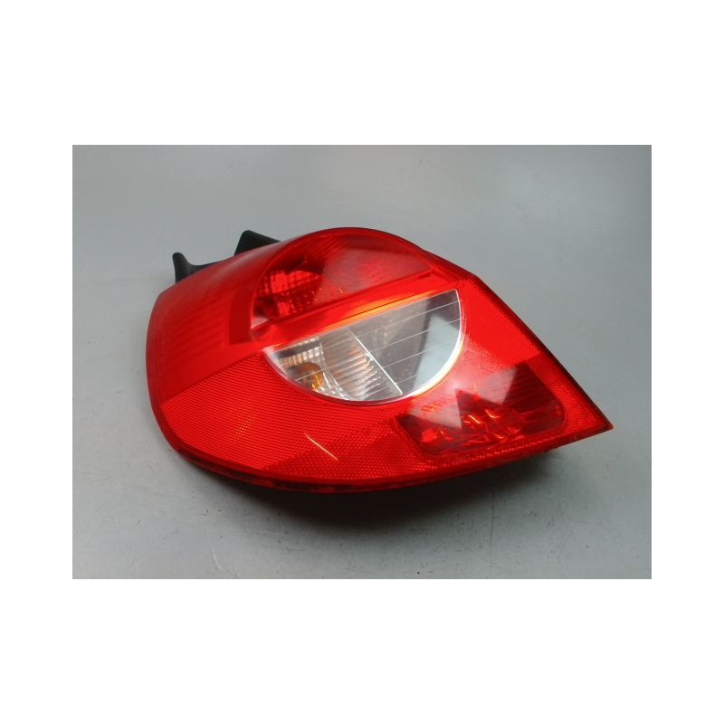 FEU ARRIERE GAUCHE  RENAULT CLIO III Phase 1 2005-2009