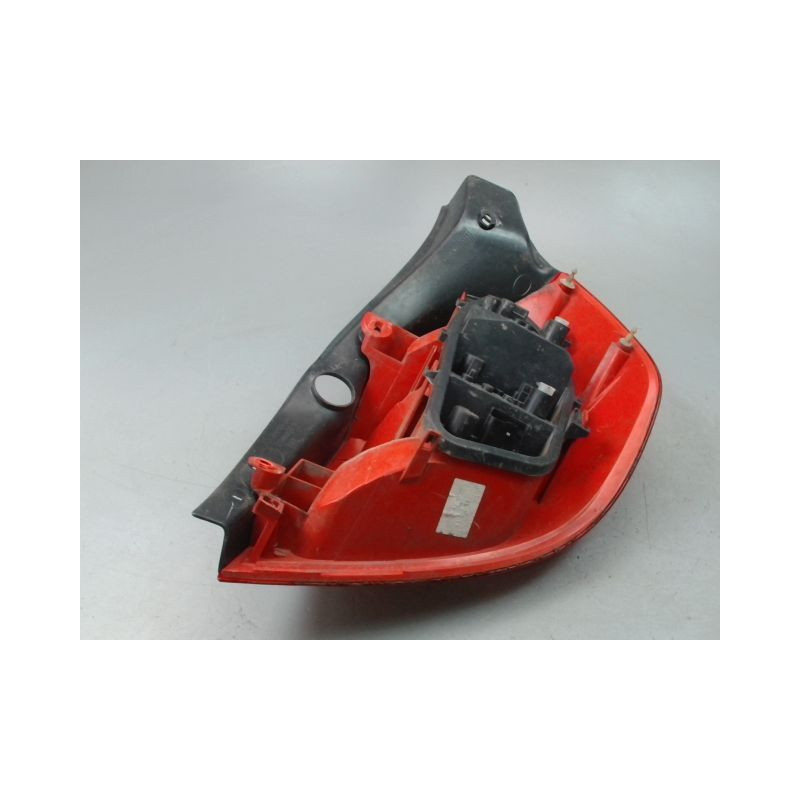 FEU ARRIERE GAUCHE  RENAULT CLIO III Phase 1 2005-2009