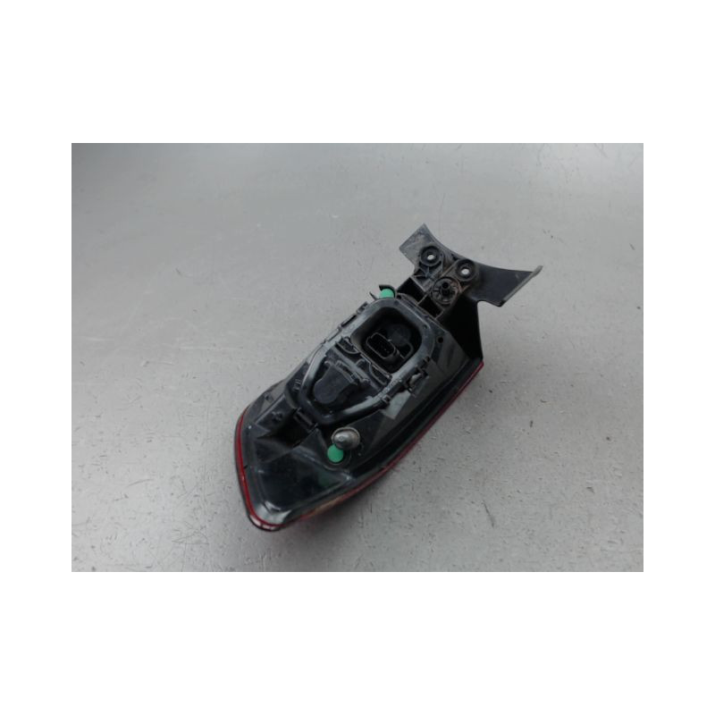 FEU ARRIERE GAUCHE  RENAULT CLIO