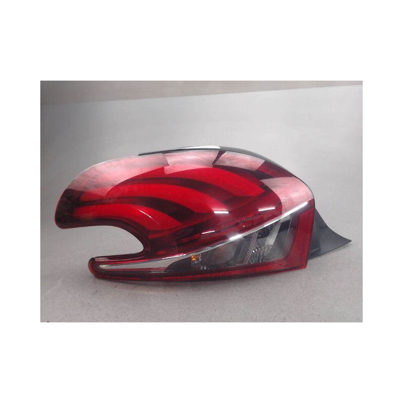 FEU ARRIERE GAUCHE  PEUGEOT 208