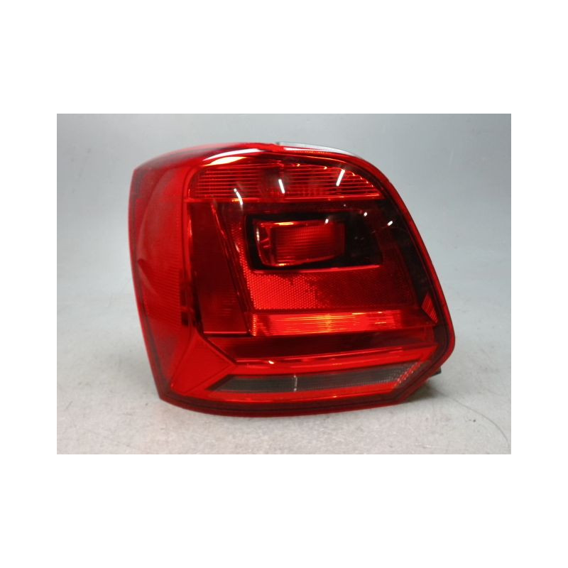 FEU ARRIERE GAUCHE  VOLKSWAGEN POLO