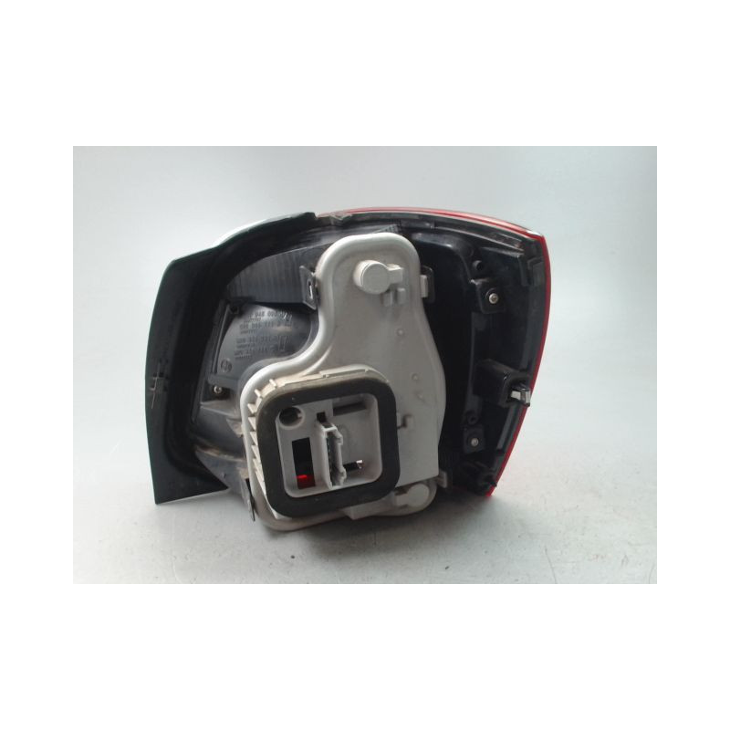 FEU ARRIERE GAUCHE  VOLKSWAGEN POLO V Phase 1 (6R) 2009-2014