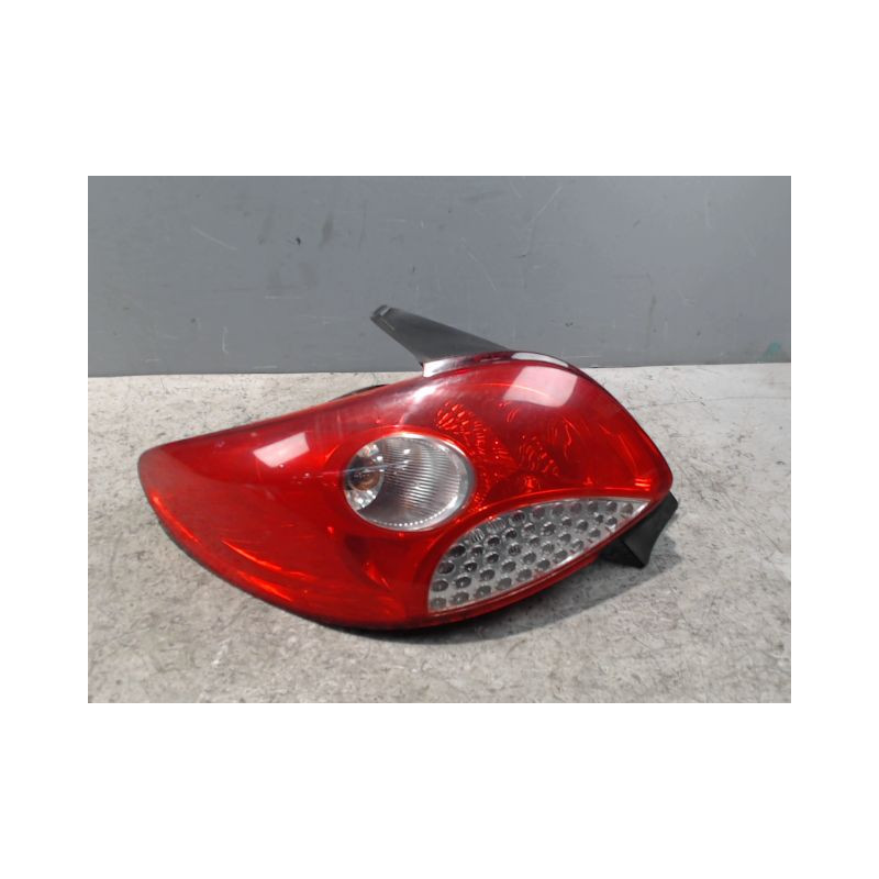 FEU ARRIERE GAUCHE  PEUGEOT 206+ 2009-