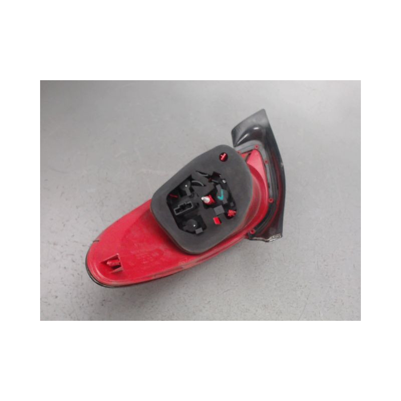 FEU ARRIERE GAUCHE  PEUGEOT 206