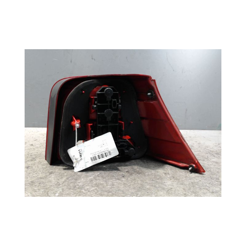FEU ARRIERE GAUCHE  VOLKSWAGEN GOLF IV 98-2004