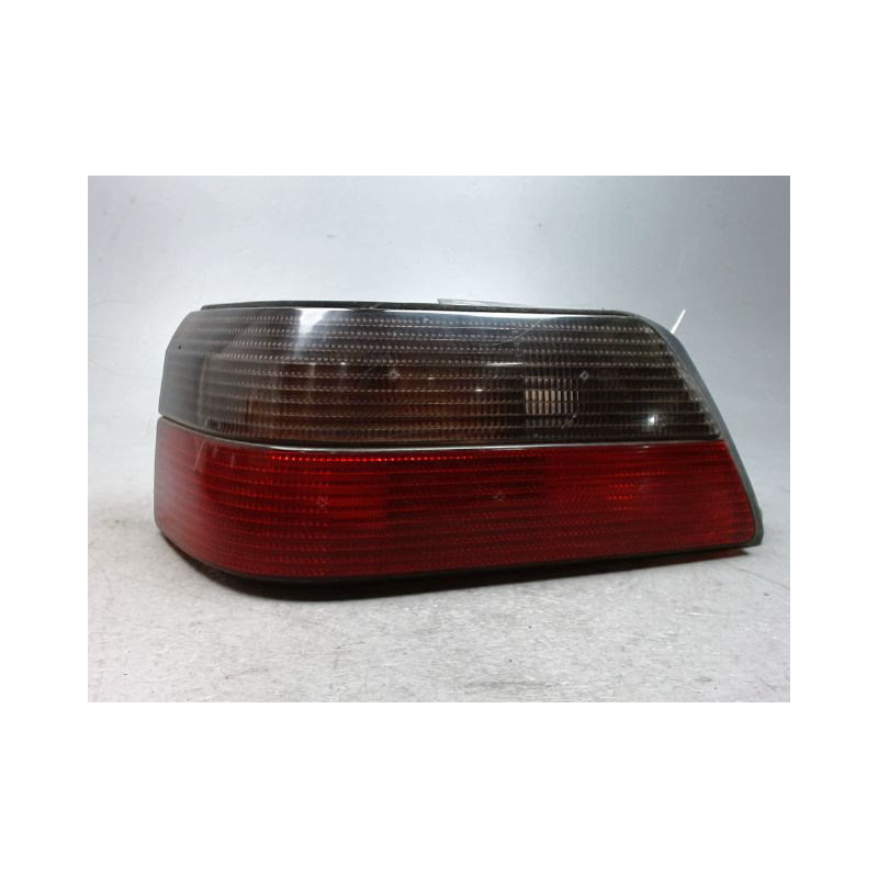 FEU ARRIERE GAUCHE  PEUGEOT 605 94-99