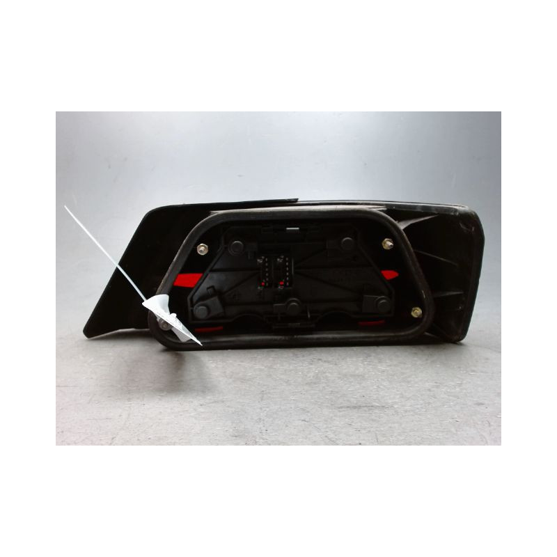 FEU ARRIERE GAUCHE  PEUGEOT 605 94-99