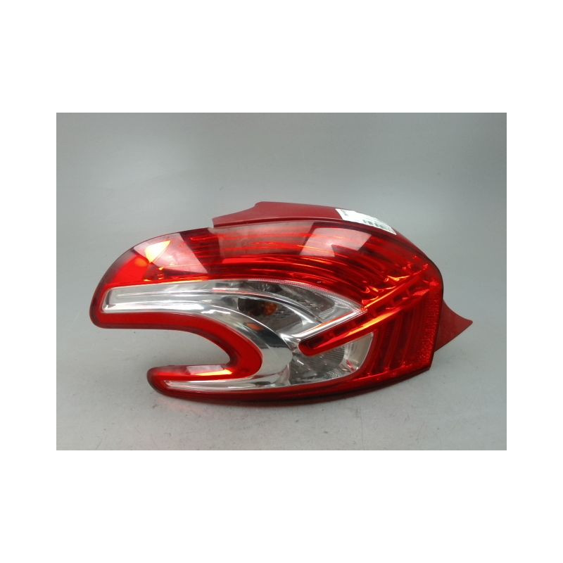 FEU ARRIERE GAUCHE  PEUGEOT 208 Phase 1 2012-...