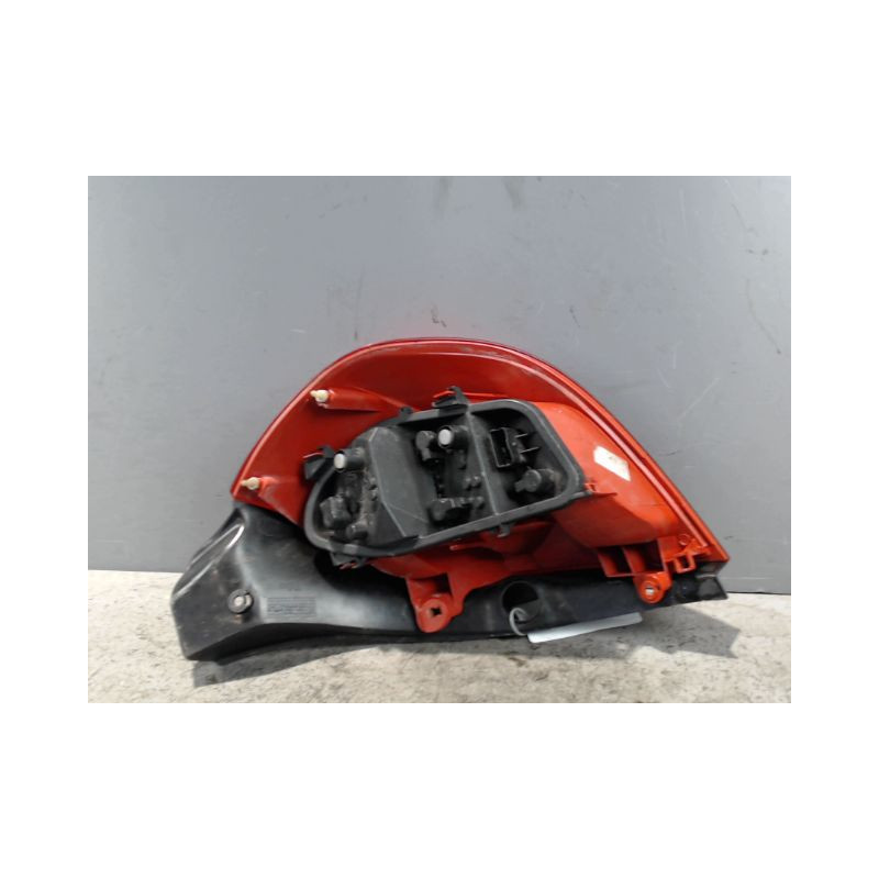 FEU ARRIERE GAUCHE  RENAULT CLIO III 2005-