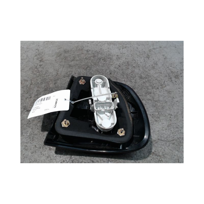 FEU ARRIERE GAUCHE  VOLVO V40 2000-