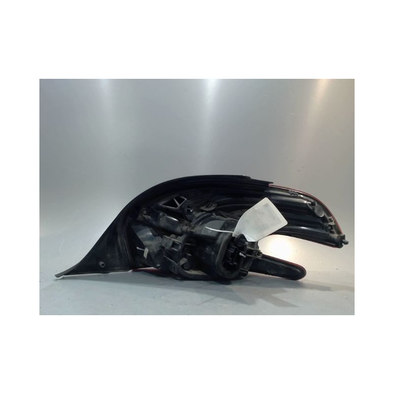 FEU ARRIERE GAUCHE  PEUGEOT 208