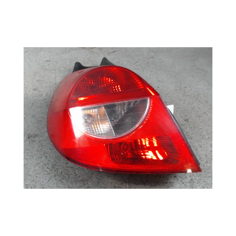FEU ARRIERE GAUCHE  RENAULT CLIO III 2005-