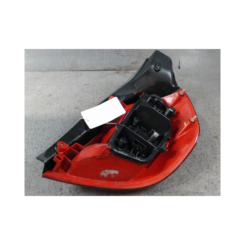 FEU ARRIERE GAUCHE  RENAULT CLIO III 2005-