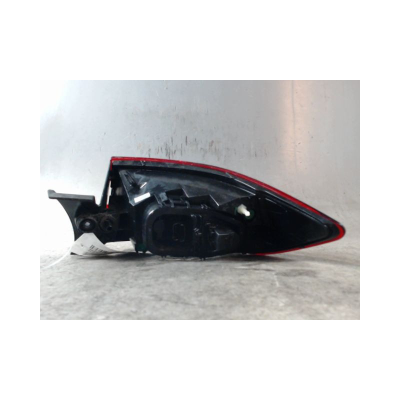 FEU ARRIERE GAUCHE  RENAULT CLIO IV