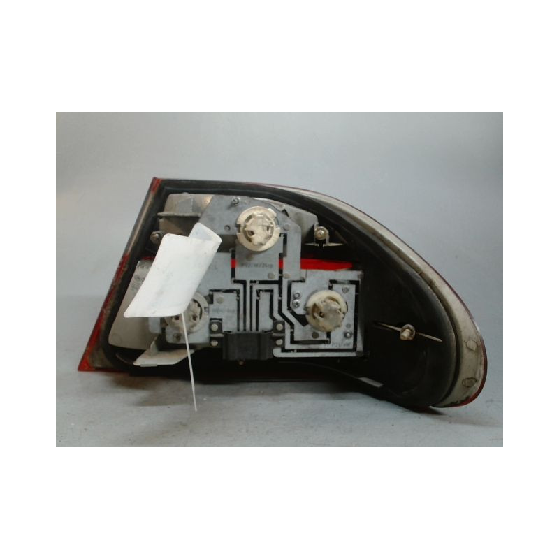 FEU ARRIERE GAUCHE  MERCEDES CLASSE E 99-2002