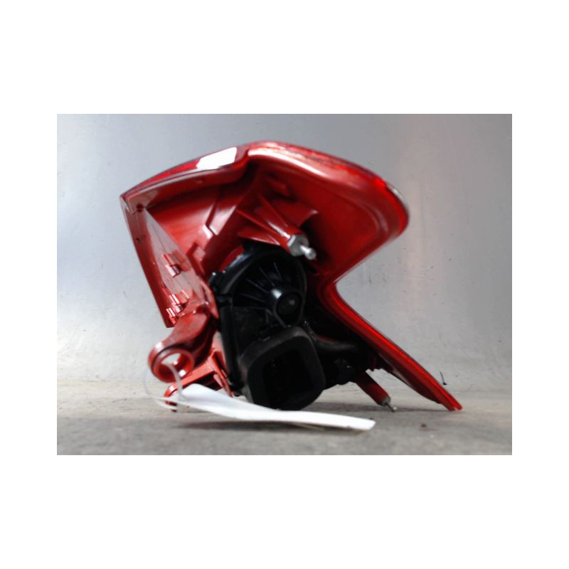 FEU ARRIERE GAUCHE  PEUGEOT 3008 2009-