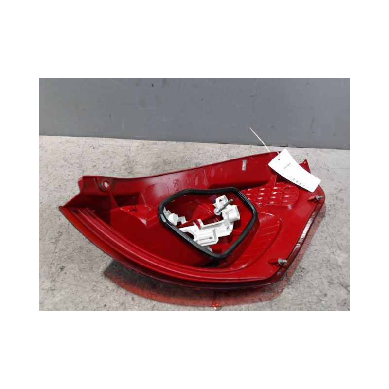 FEU ARRIERE GAUCHE  FORD FIESTA 2005-