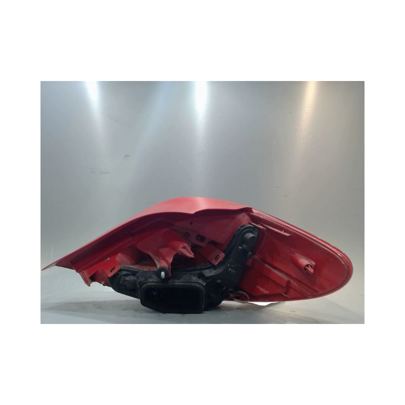 FEU ARRIERE GAUCHE  PEUGEOT 207
