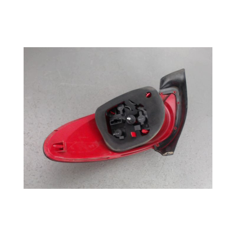FEU ARRIERE GAUCHE  PEUGEOT 206