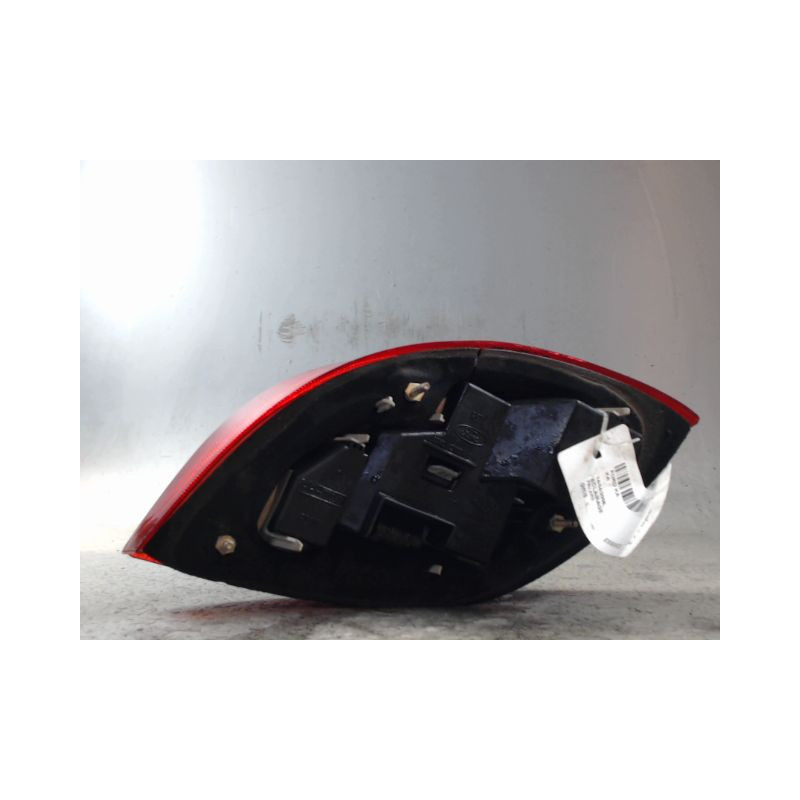 FEU ARRIERE GAUCHE  FORD KA